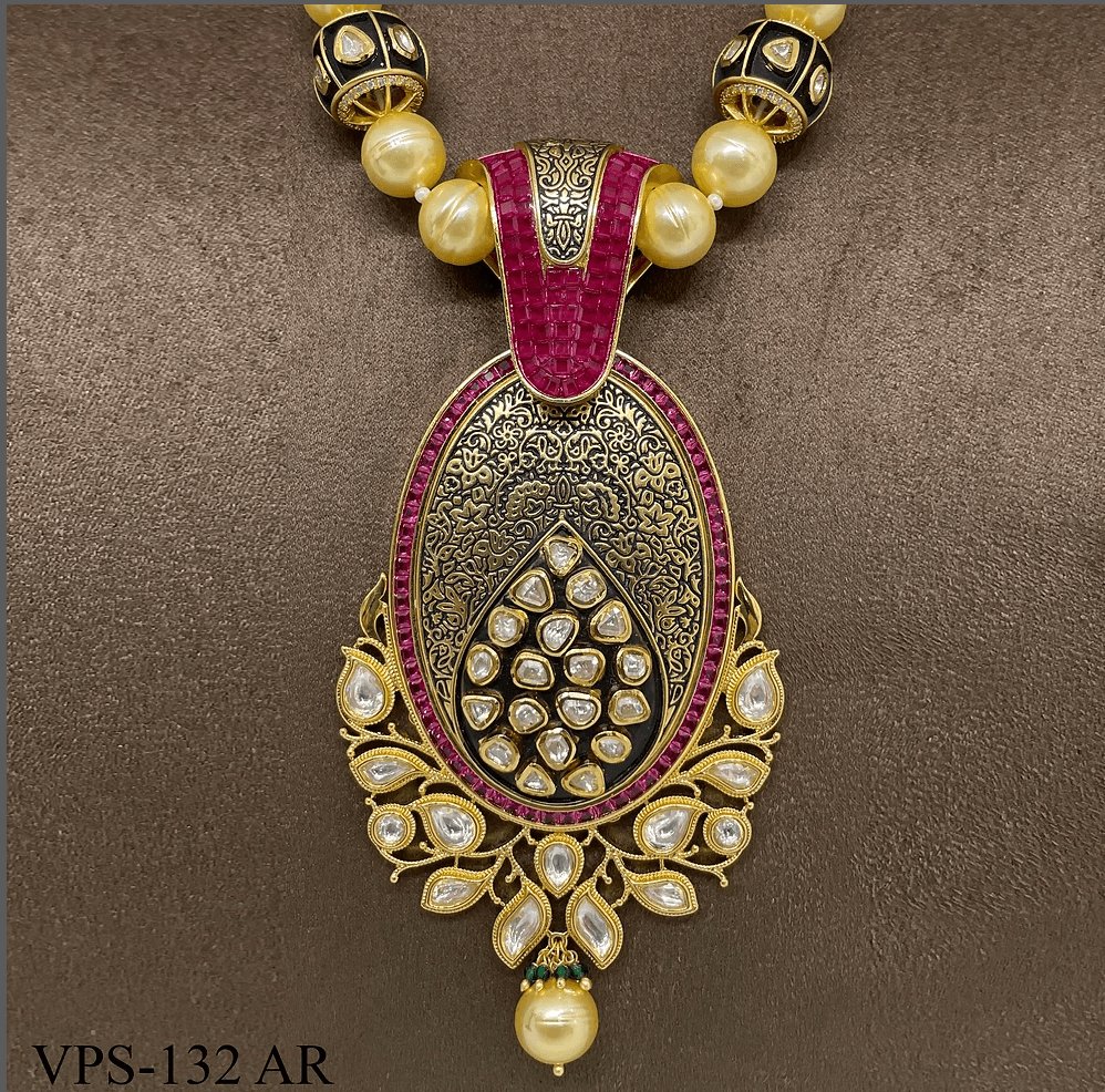 Exclusive Vilandi RubyPendant Set with matching earrings - MR Jewels
